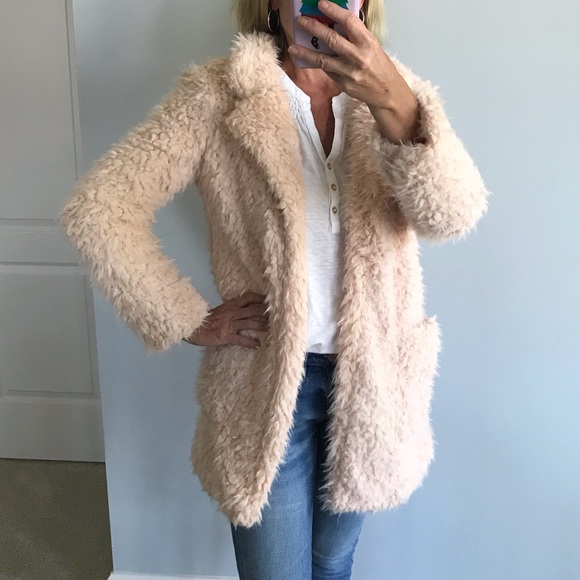 Jackets & Blazers - ♥️1 MED LEFT♥️Blush Color Open, Faux Fur Jacket